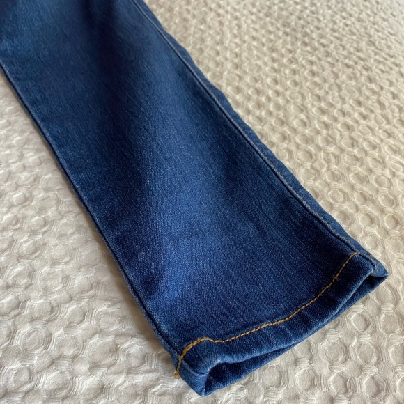 Fashion Nova Classic Beauty Skinny Jeans Med Wash - Picture 7 of 8